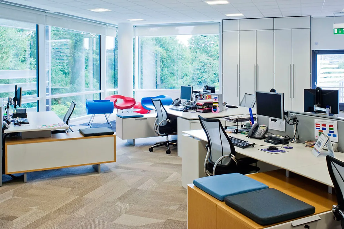 Oficina en planta abierta